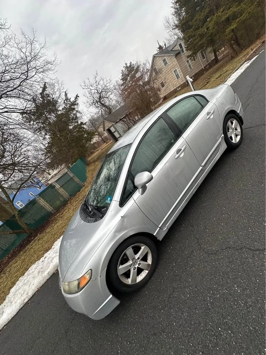 2011 Honda Civic 8th Gen - Image 4 of 12