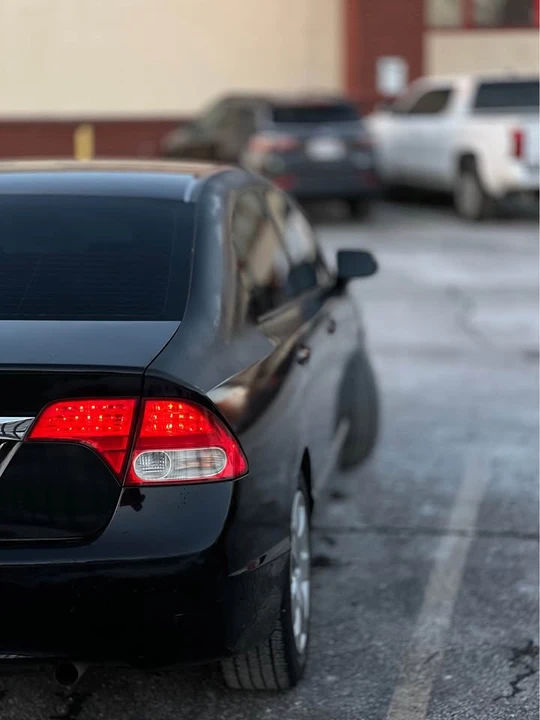 2011 Honda Civic 8th Gen - Image 7 of 12