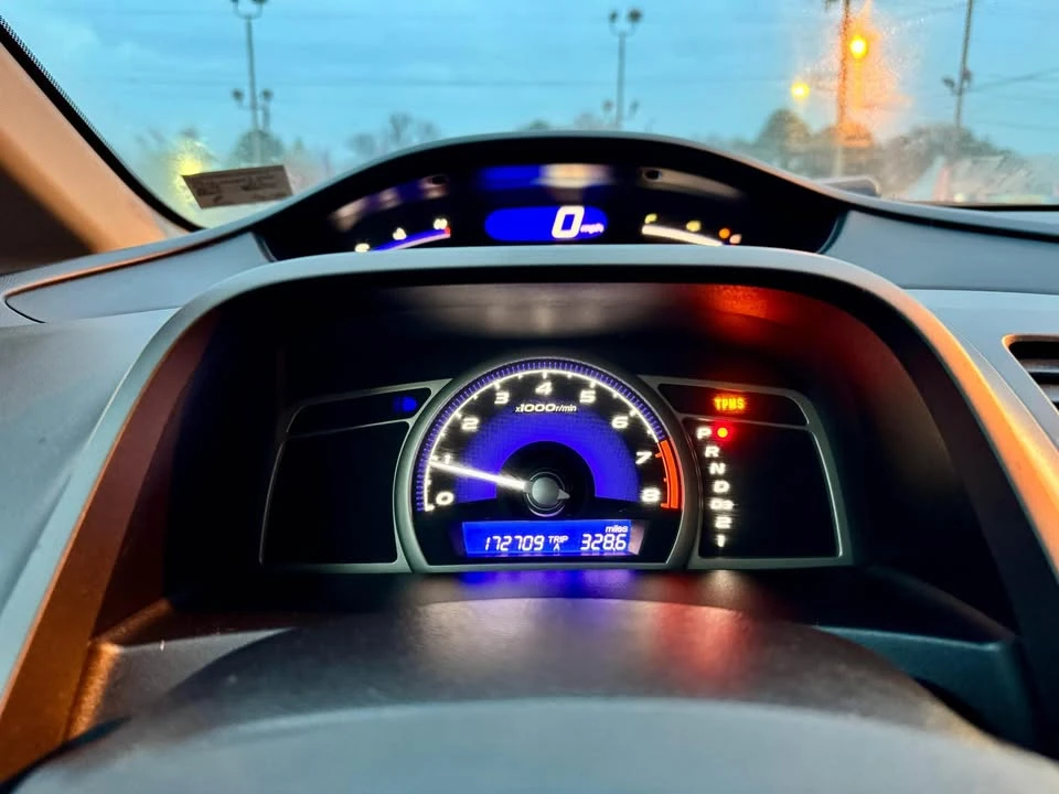 2011 Honda Civic 8th Gen - Image 12 of 16