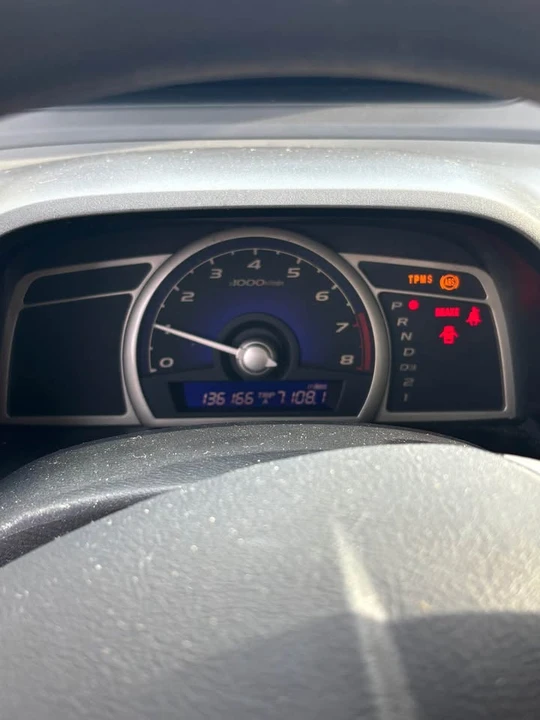 2011 Honda Civic 8th Gen - Image 4 of 7