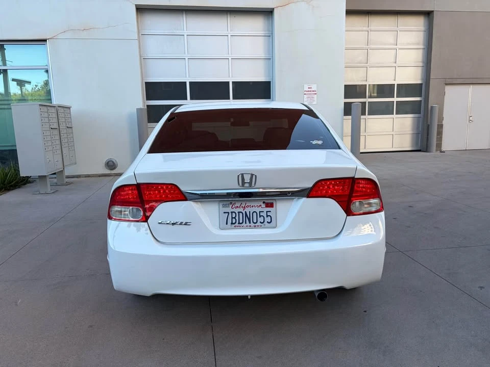 2011 Honda Civic 8th Gen - Image 9 of 13