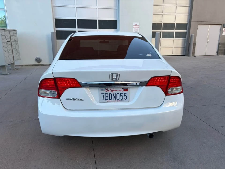 2011 Honda Civic 8th Gen - Image 5 of 13