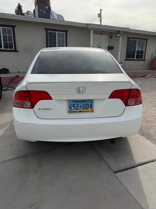 2011 Honda Civic 8th Gen - Image 3 of 7