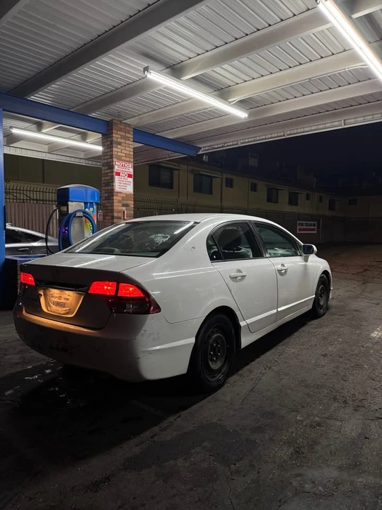 2011 Honda Civic 8th Gen - Image 4 of 7