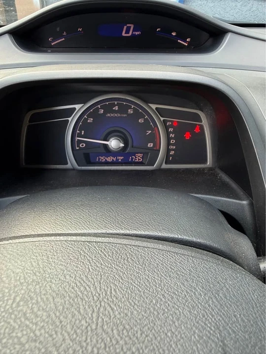 2011 Honda Civic 8th Gen - Image 8 of 11