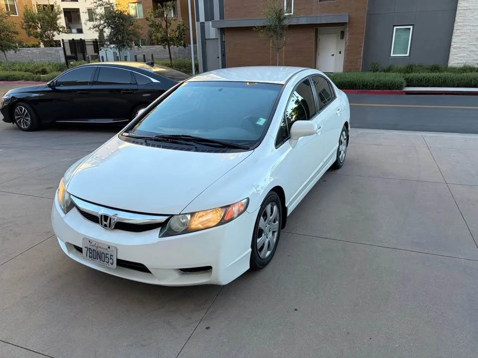 2011 Honda Civic 8th Gen - Image 7 of 13