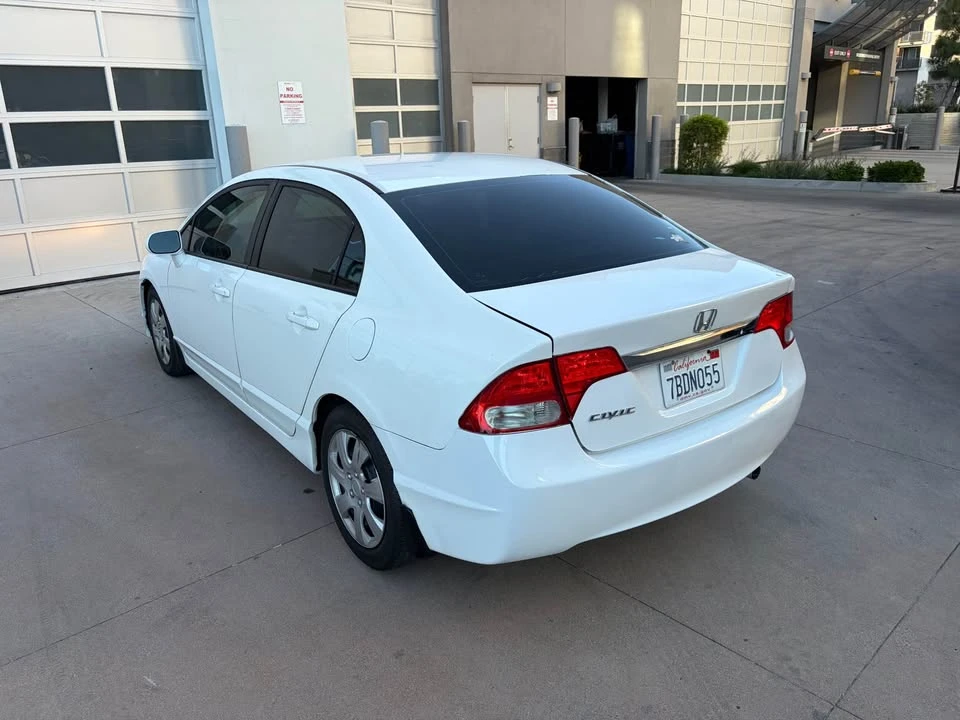 2011 Honda Civic 8th Gen - Image 10 of 13