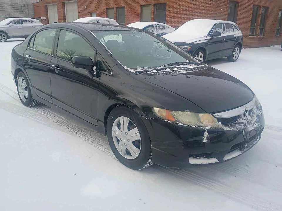 2011 Honda Civic 8th Gen - Image 2 of 8