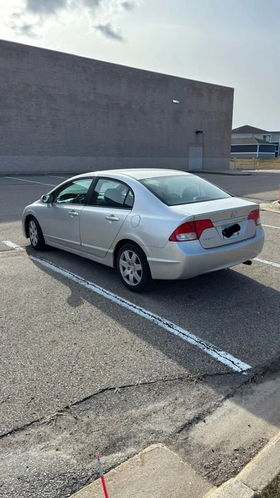 2011 Honda Civic 8th Gen - Image 3 of 13
