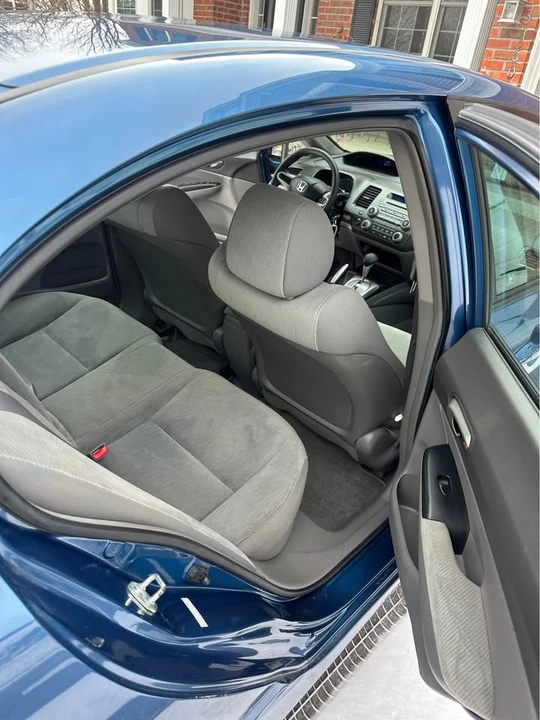 2011 Honda Civic 8th Gen - Image 10 of 20