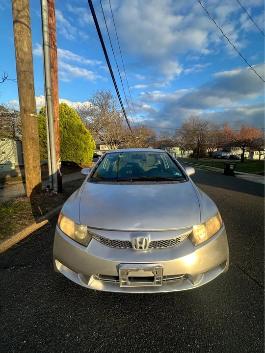 2011 Honda Civic 8th Gen - Image 6 of 9