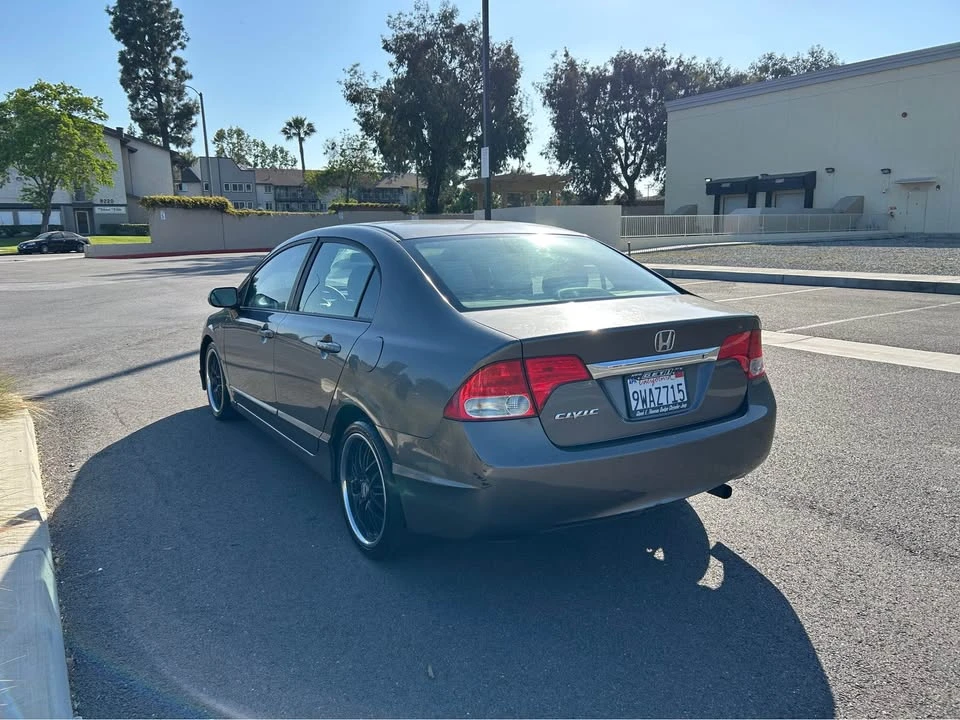 2011 Honda Civic 8th Gen - Image 6 of 13