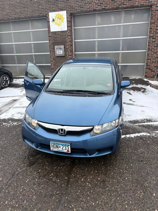 2011 Honda Civic 8th Gen - Image 2 of 20