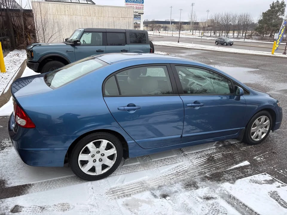 2011 Honda Civic 8th Gen - Image 7 of 20