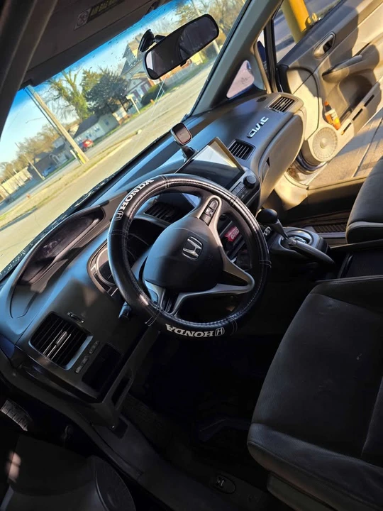 2011 Honda Civic 8th Gen - Image 5 of 9