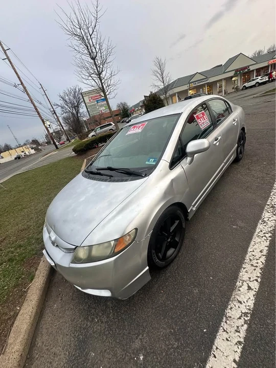 2011 Honda Civic 8th Gen - Image 7 of 9