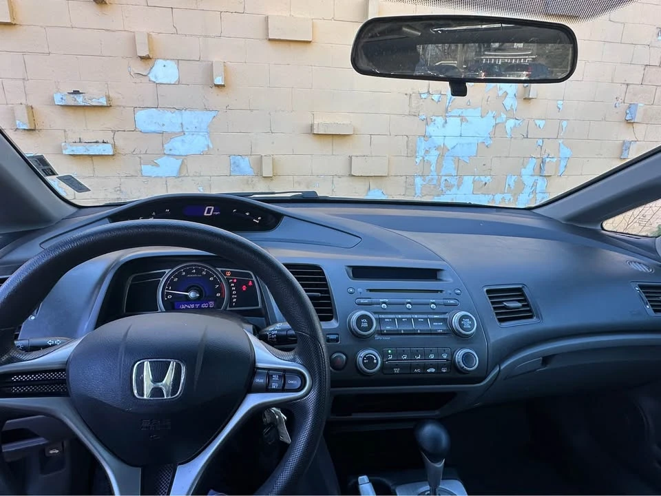 2011 Honda Civic 8th Gen - Image 8 of 10