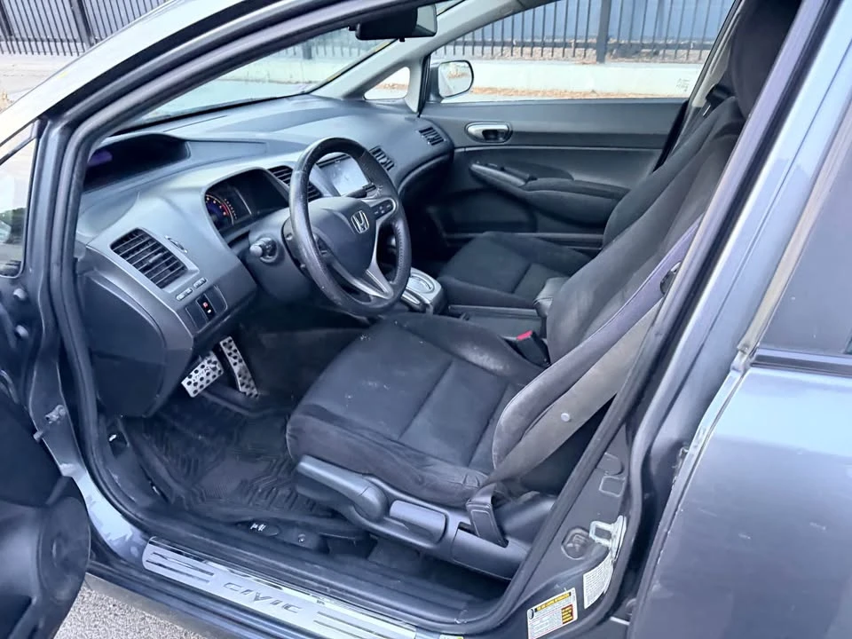 2011 Honda Civic 8th Gen - Image 13 of 17