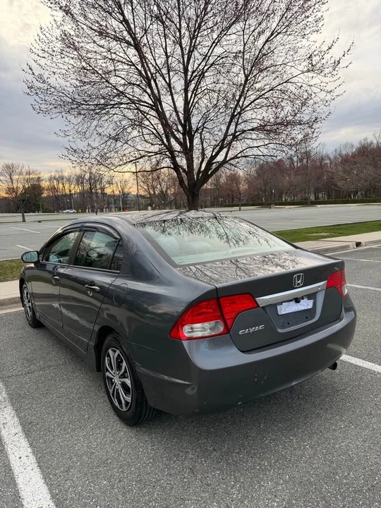 2011 Honda Civic 8th Gen - Image 2 of 10