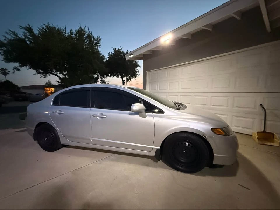 2011 Honda Civic 8th Gen - Image 4 of 5