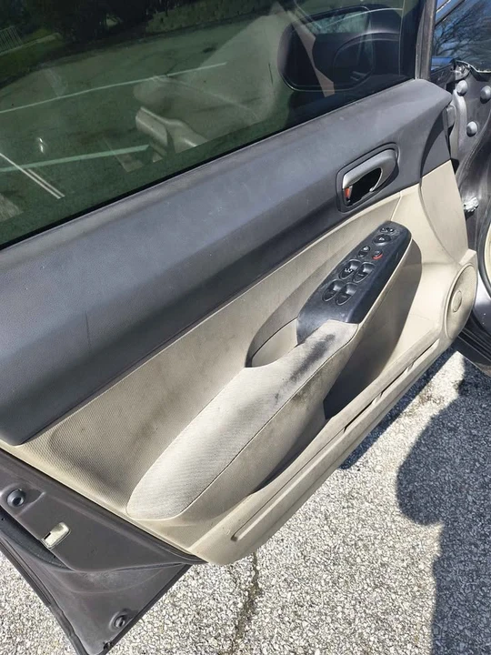 2011 Honda Civic 8th Gen - Image 7 of 10
