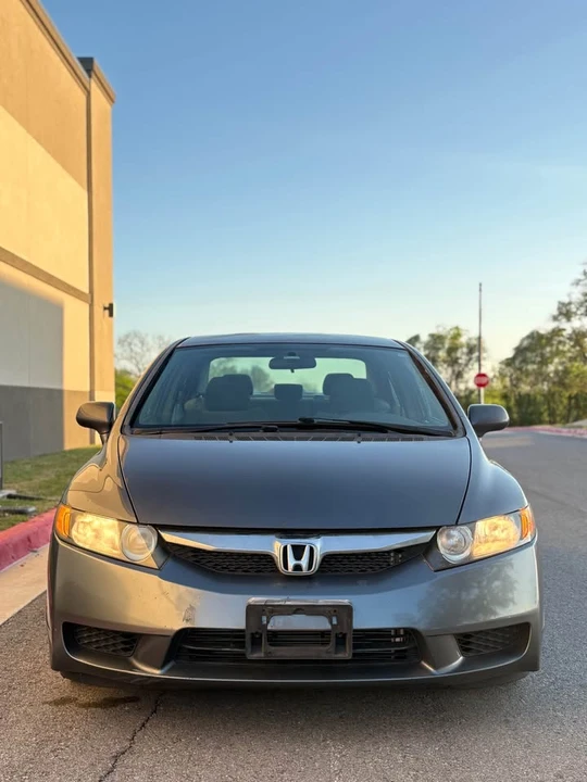 2011 Honda Civic 8th Gen - Image 8 of 19