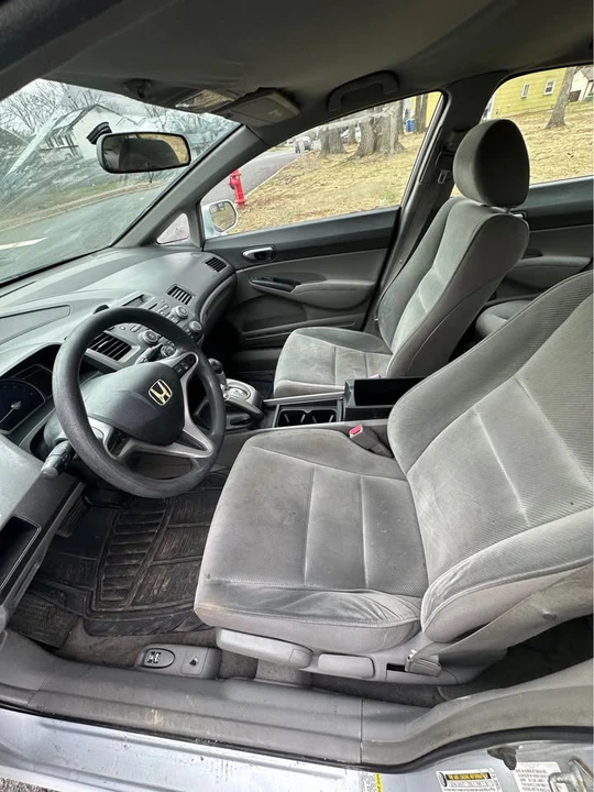 2011 Honda Civic 8th Gen - Image 7 of 8