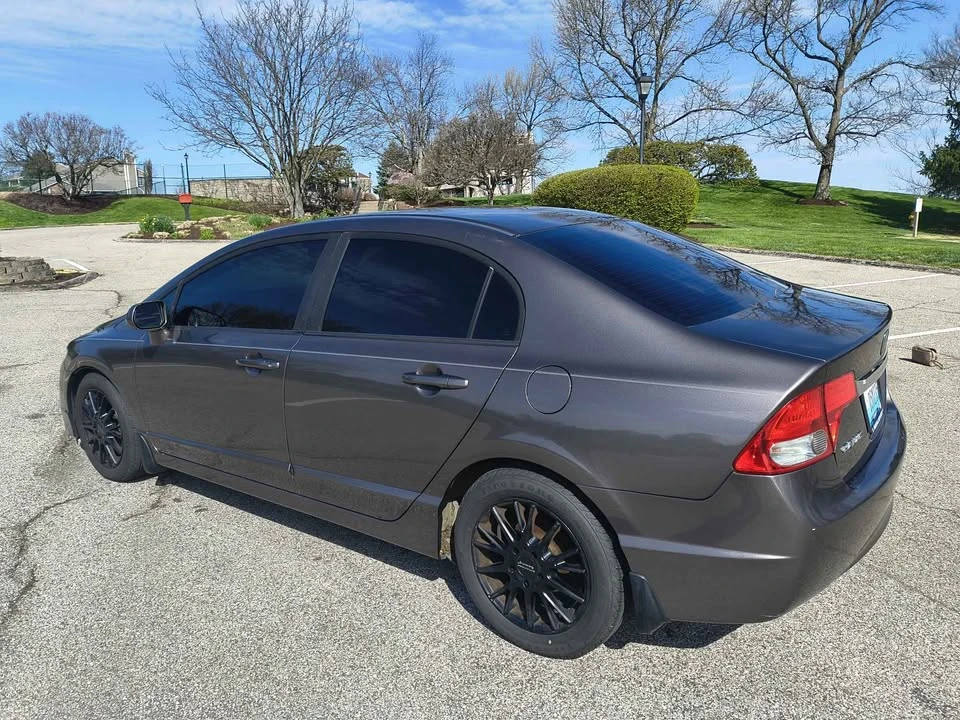 2011 Honda Civic 8th Gen - Image 2 of 10