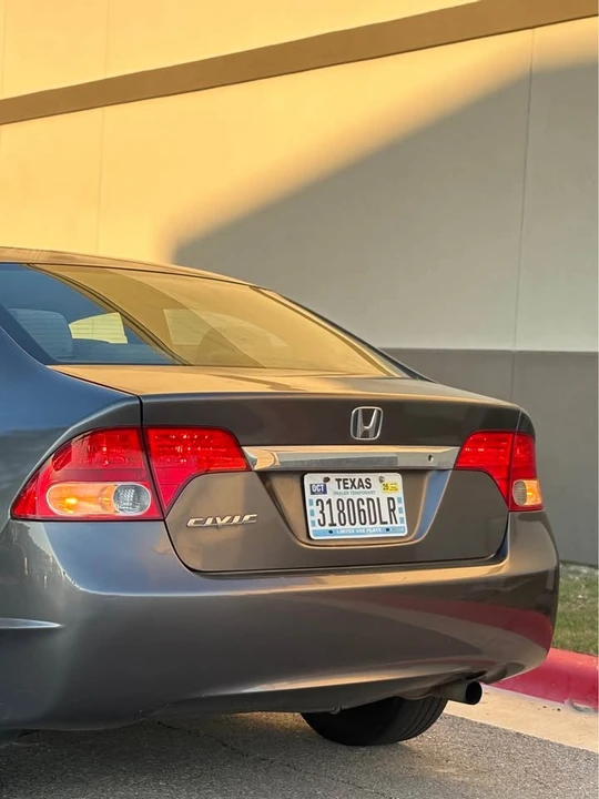 2011 Honda Civic 8th Gen - Image 7 of 19