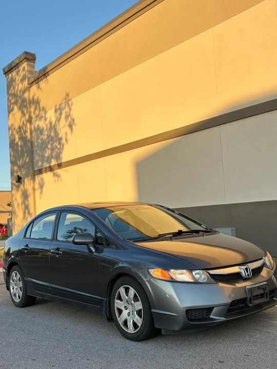 2011 Honda Civic 8th Gen - Image 2 of 19