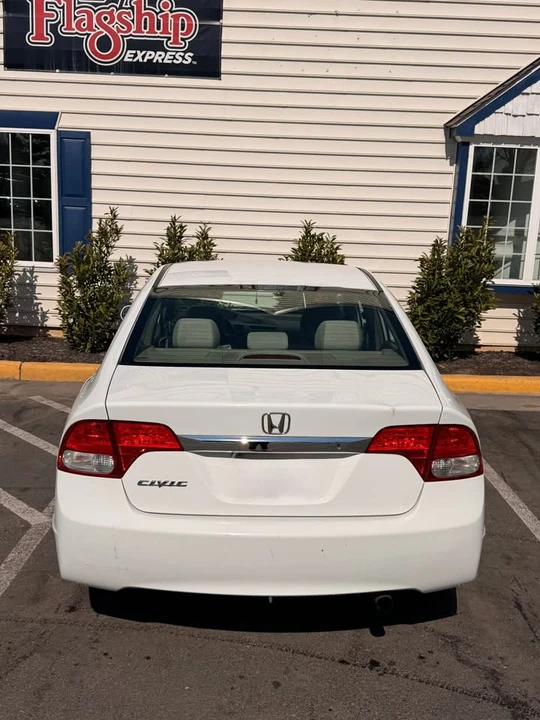2011 Honda Civic 8th Gen - Image 5 of 8