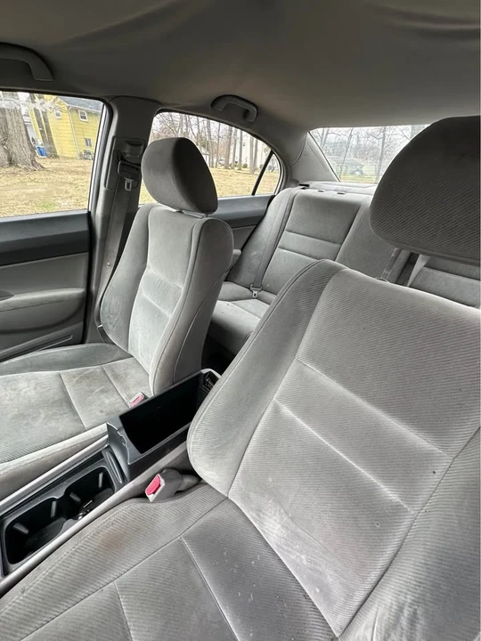 2011 Honda Civic 8th Gen - Image 8 of 9