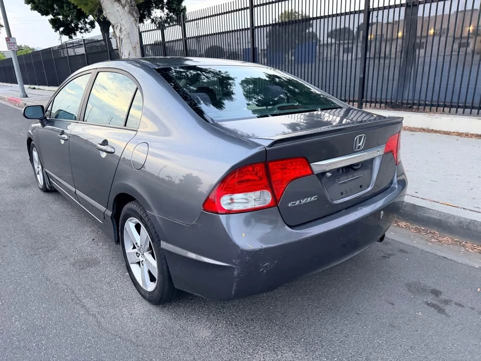 2011 Honda Civic 8th Gen - Image 6 of 17