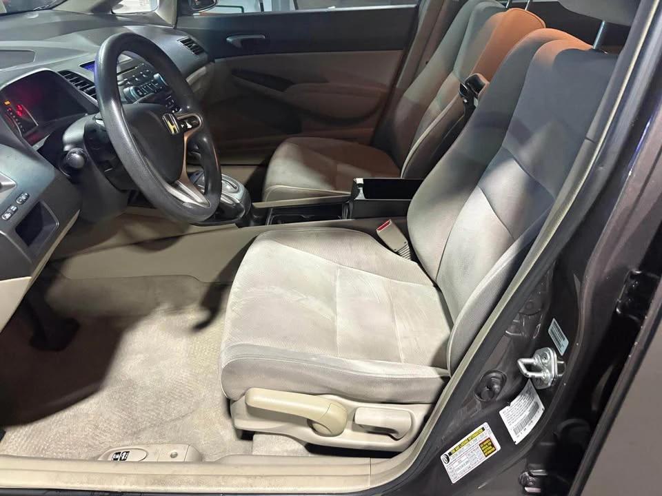 2011 Honda Civic 8th Gen - Image 9 of 16