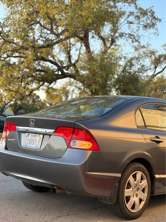 2011 Honda Civic 8th Gen - Image 6 of 19