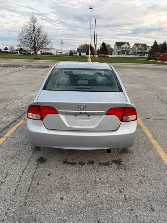2011 Honda Civic 8th Gen - Image 3 of 11