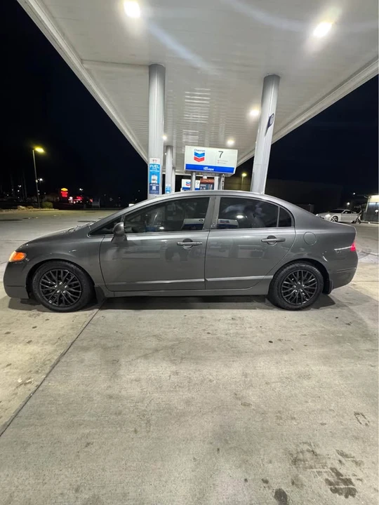 2011 Honda Civic 8th Gen - Image 2 of 14
