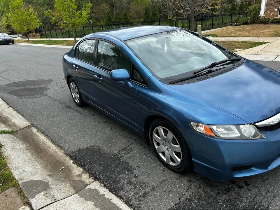 2011 Honda Civic 8th Gen - Image 2 of 18