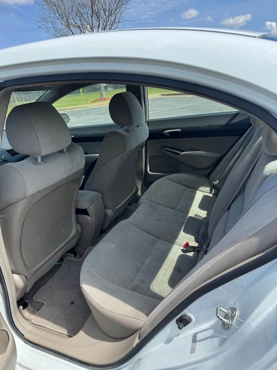 2011 Honda Civic 8th Gen - Image 11 of 14