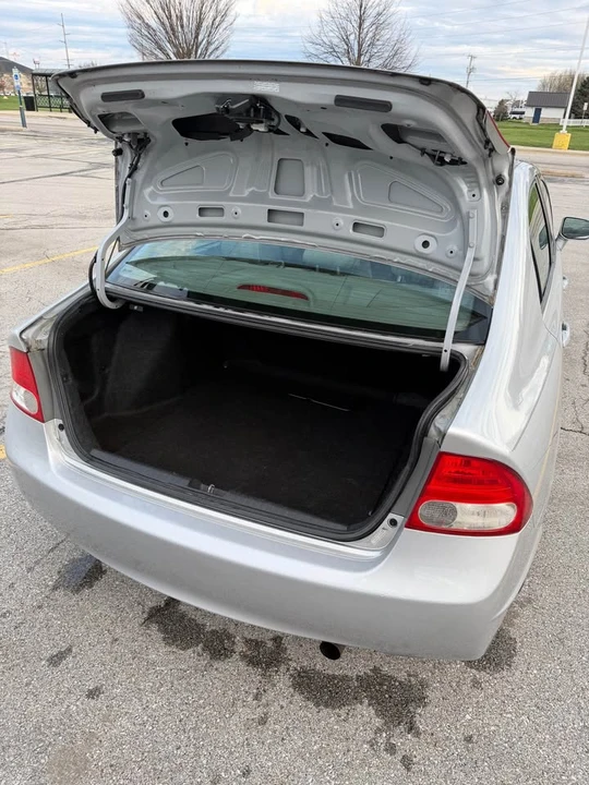2011 Honda Civic 8th Gen - Image 10 of 11