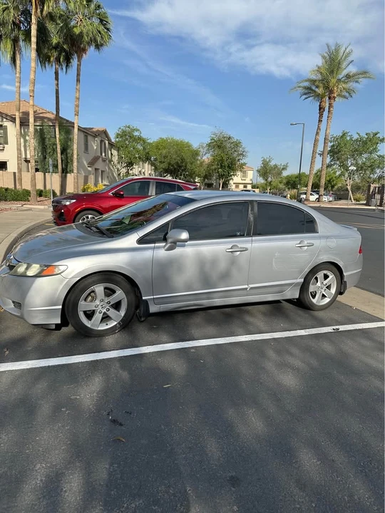 2011 Honda Civic 8th Gen - Image 9 of 12