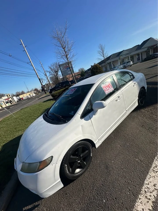 2011 Honda Civic 8th Gen - Image 5 of 9