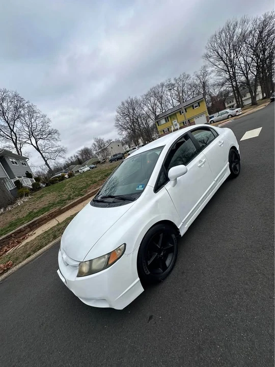 2011 Honda Civic 8th Gen - Image 9 of 11