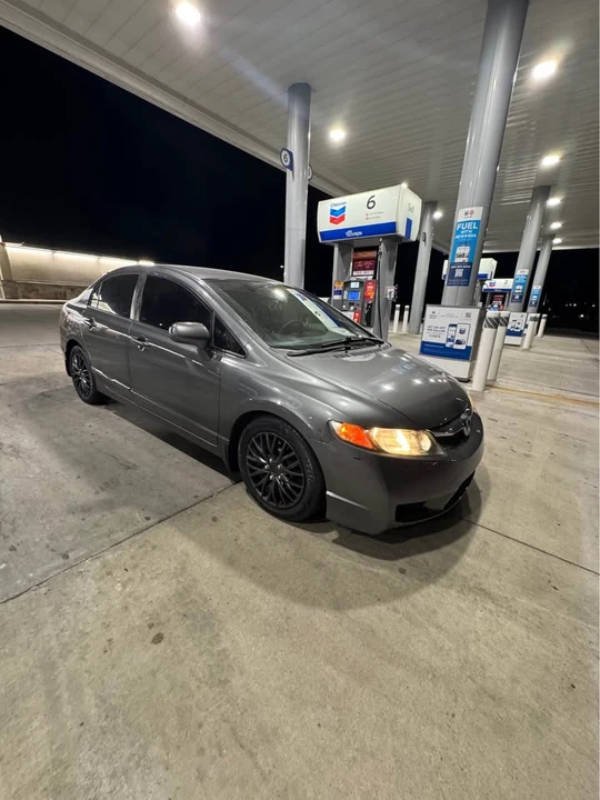 2011 Honda Civic 8th Gen - Image 3 of 14