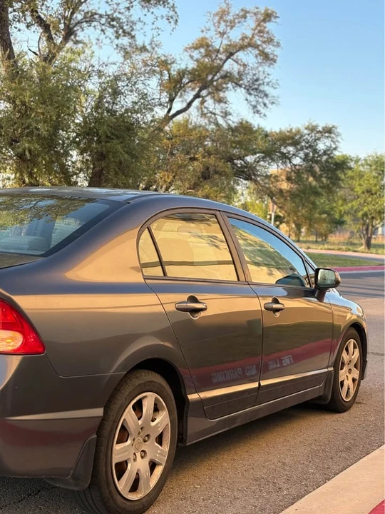 2011 Honda Civic 8th Gen - Image 9 of 19