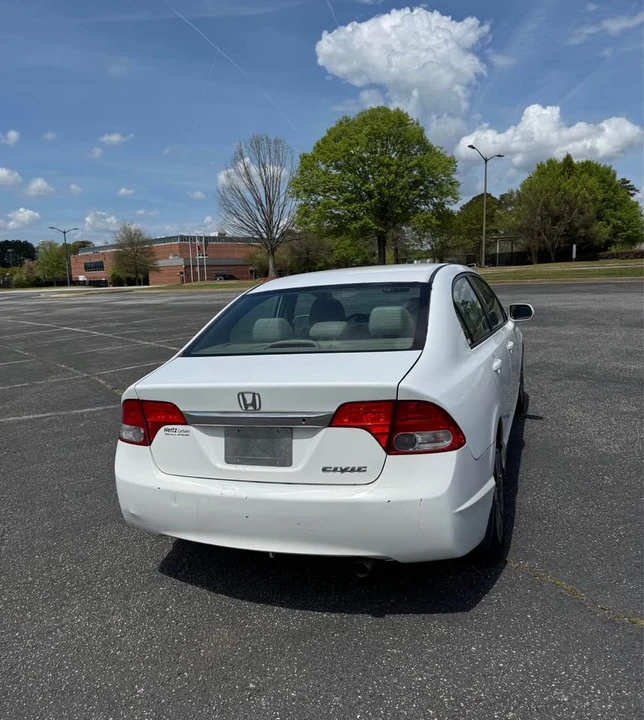 2011 Honda Civic 8th Gen - Image 7 of 14