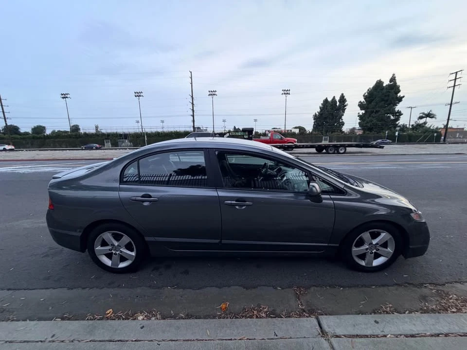 2011 Honda Civic 8th Gen - Image 4 of 17