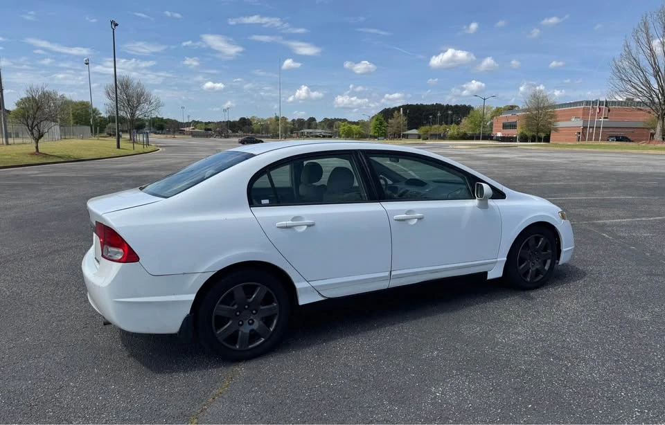 2011 Honda Civic 8th Gen - Image 6 of 14