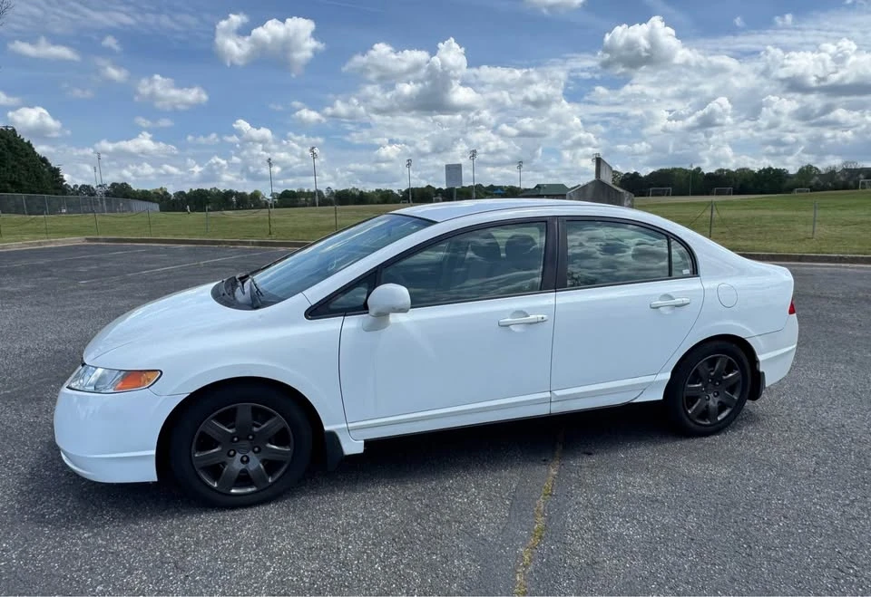 2011 Honda Civic 8th Gen - Image 3 of 14