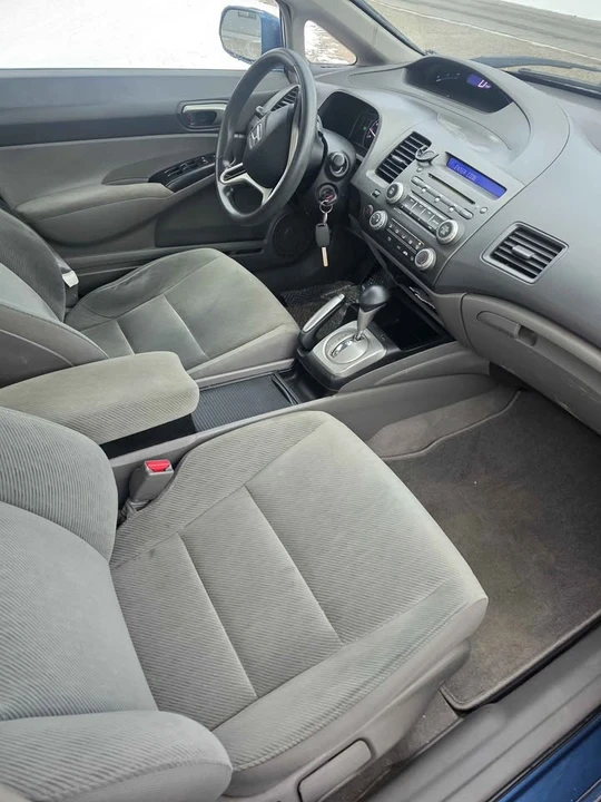 2011 Honda Civic 8th Gen - Image 7 of 16